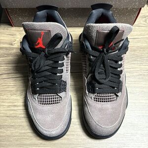 Air Jordan 4 Retro 'Taupe Haze'